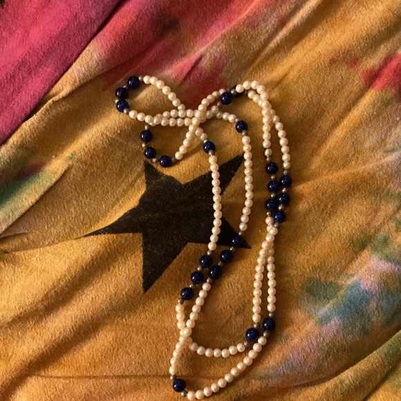 Pearl and Onyz bead Necklace - Picture 4 of 6
